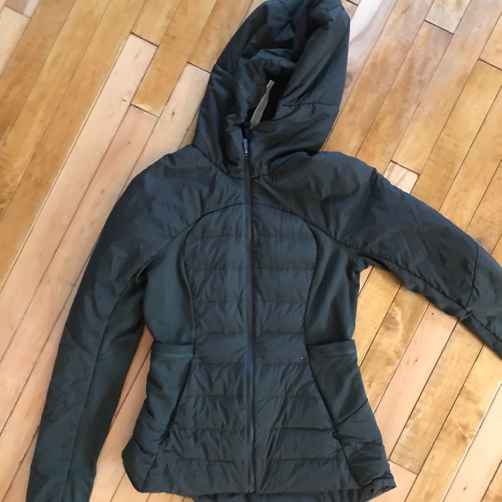 Lululemon down for it all jacket. Great conditions :)